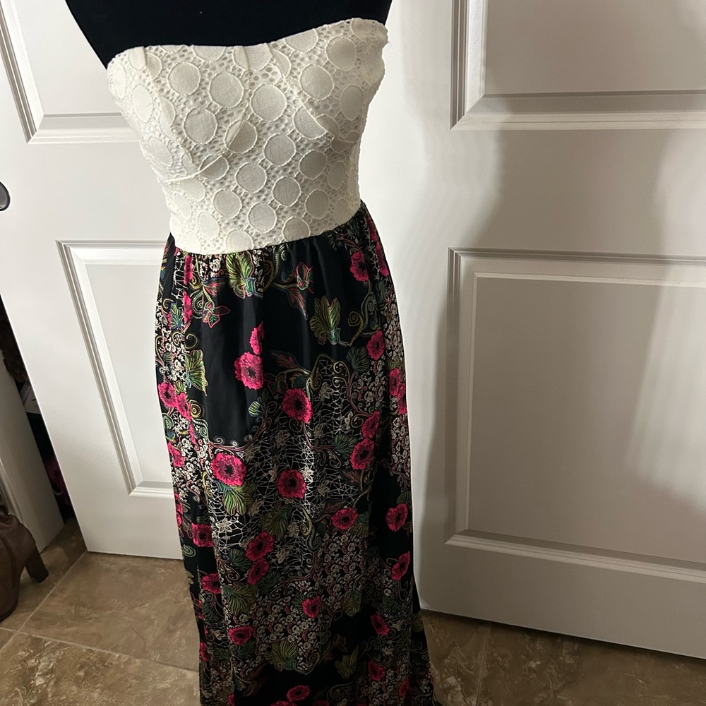 Gilli White Lace Detail Dress